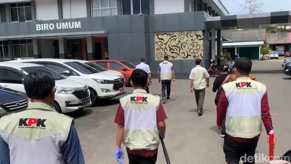 KPK Geledah Kantor Pemprov, Plt Gubernur Bengkulu Minta Pejabat Kooperatif