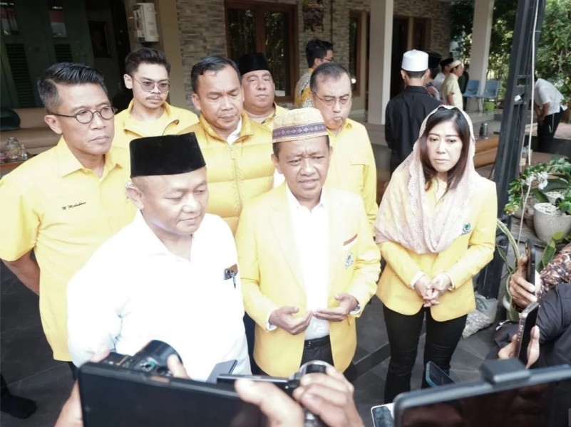 Bahlil Sambangi Ponpes Bumi Shalawat Jelang Pelaksanaan Musda DPD Golkar Jatim