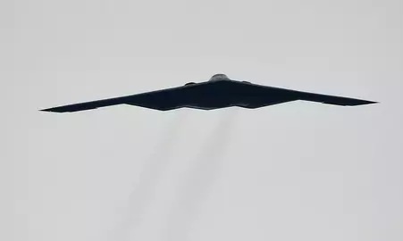 Rusak Usai Serang Iran, Pengebom B-2 AS Mendarat Darurat di Hawaii