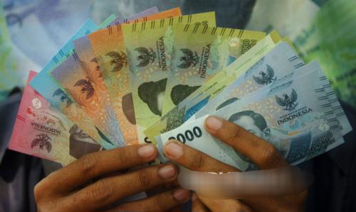 Polisi Amankan 21 Karung Cacahan Uang Kertas di TPS Bekasi, Dinas Lingkungan Hidup: Uang Asli